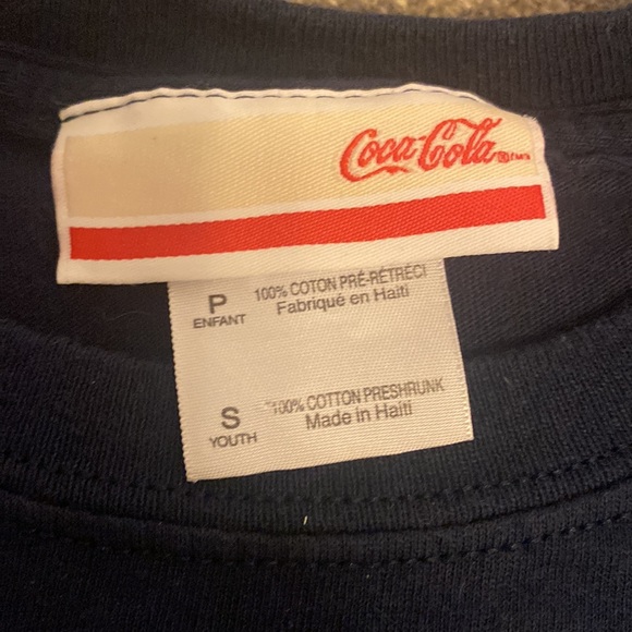 Kids’ Small (6/6x) sizes CocaCola Polar Bears Navy blue tshirt - Picture 2 of 2